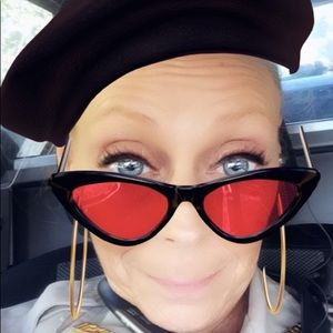 Meet your Posher, Cindy